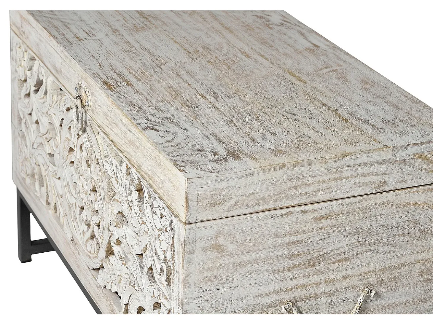 Baúl madera de mango y patas metal en blanco envejecido