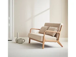Banco de diseño en madera y tela beige
