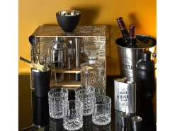 Caja de whisky con botella y 4 vasos