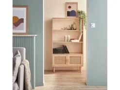 Librería con caña y efecto madera, 3 niveles y 2 puertas natural