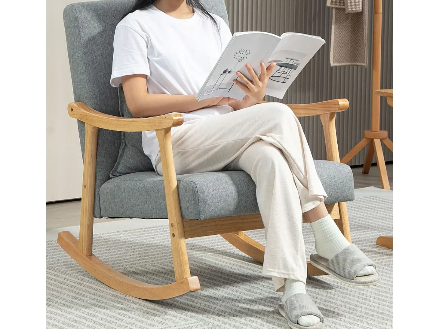 Mecedora Berta Homcom reposabrazos + cojín lumbar gris 84x65x87 cm