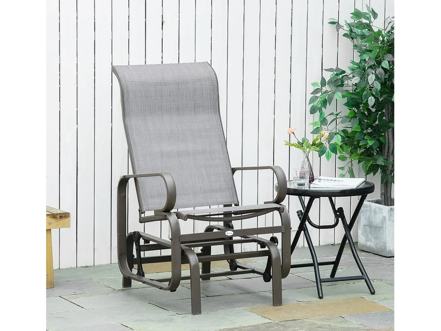 Mecedora de jardín con tejido y metal, color marrón claro (60x75x104 cm)