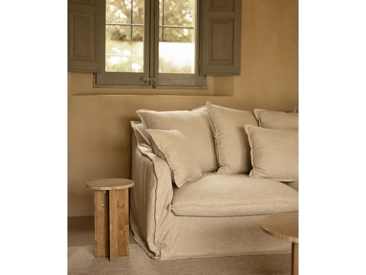 Mesa auxiliar de mármol daino reale y patas de madera maciza DECOWOOD de Ø28x45cm - TOSCANA - DECOWOOD