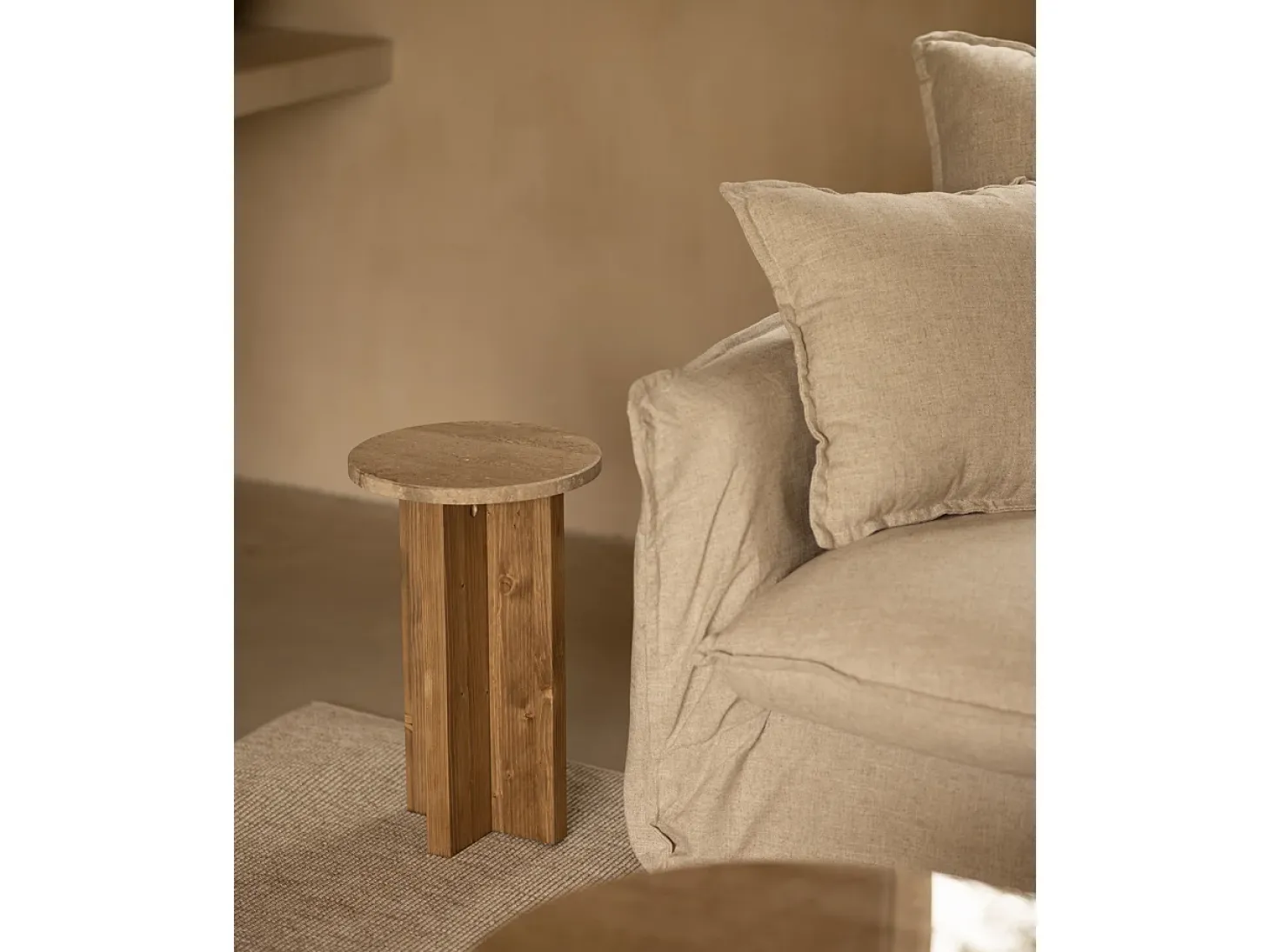 Mesa auxiliar de mármol daino reale y patas de madera maciza DECOWOOD de Ø28x45cm - TOSCANA - DECOWOOD