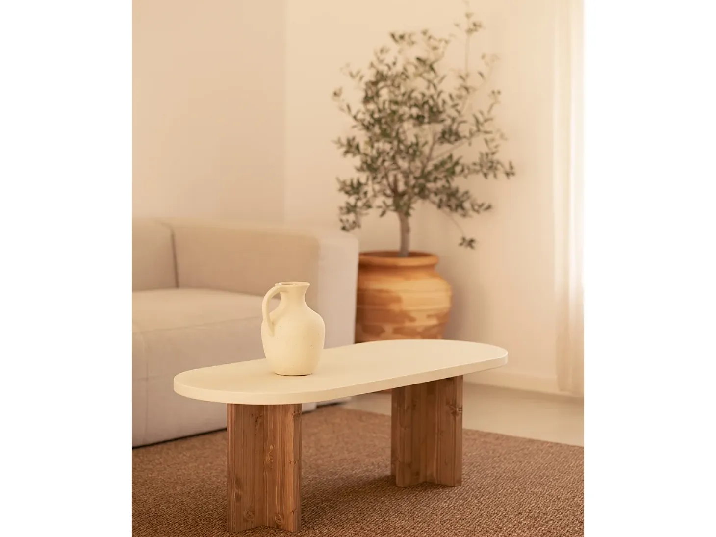 Mesa de centro ovalada de microcemento Decowood color blanco roto y patas de madera en color roble oscuro de 120x40cm - TOKYO - DECOWOOD