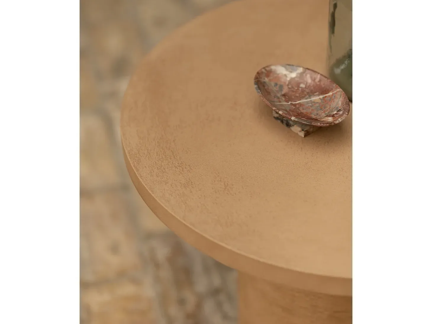 Mesa de centro redonda de microcemento en tono terracota DECOWOOD de Ø60x45cm - LUCÍA - DECOWOOD