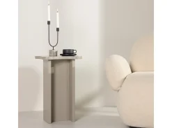 Mesa de rincón Molde beige.
