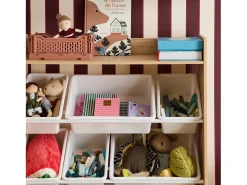 Mueble para niños con 9 cubos, 4 estantes y 1 puerta natural
