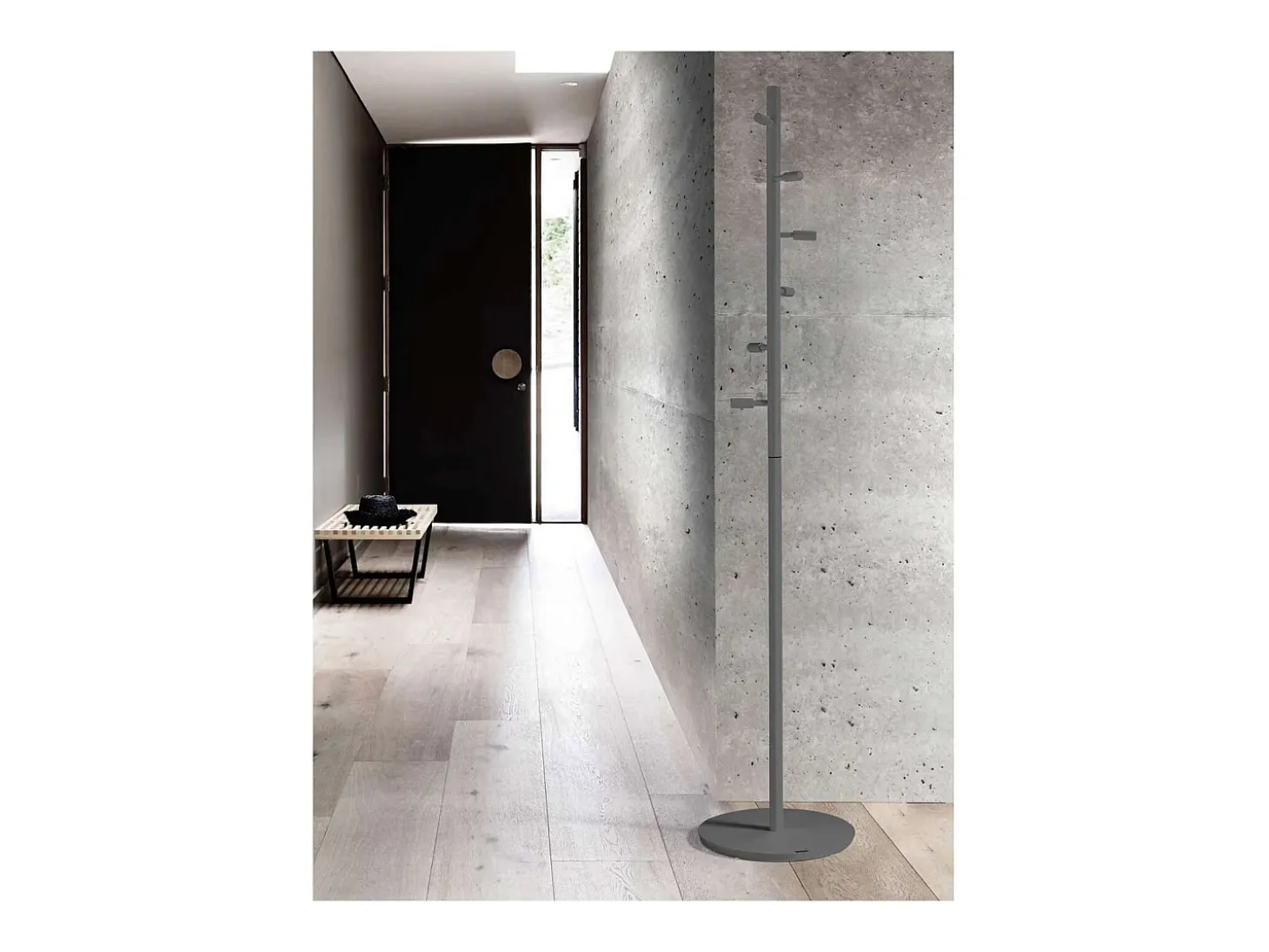 Perchero moderno mod. 401 herrajes cromo satinado lacado gris, 185 cm(alto)35 cm(ancho)35