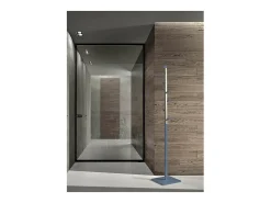 Perchero moderno mod. 428 herrajes en cromo satinado lacado azul, 180 cm(alto)34 cm(ancho)