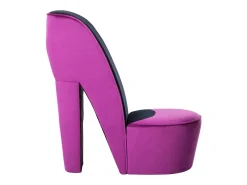 Sillón con forma de zapato de tacón terciopelo morado