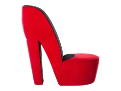 Sillón con forma de zapato de tacón terciopelo rojo