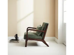 Sillón escandinavo de pana y madera de hevea verde