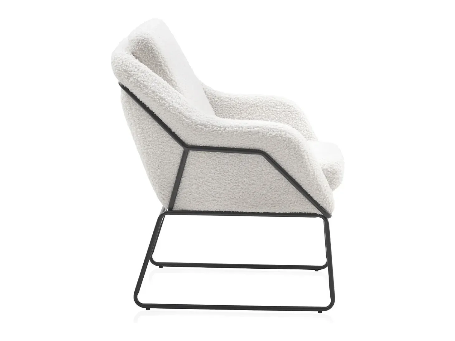 Sillón tapizado color blanco con patas metálicas negras