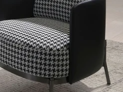 Sillón tela blanca y negra y polipiel negro 5139 ANGEL CERDA