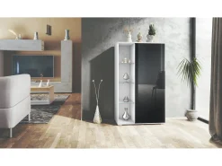 Vitrina Davos, vitrina independiente con 3 estantes de cristal y 8 compartimentos, blanco mate/negro de alto brillo (71,5 x 134 x 35 cm)