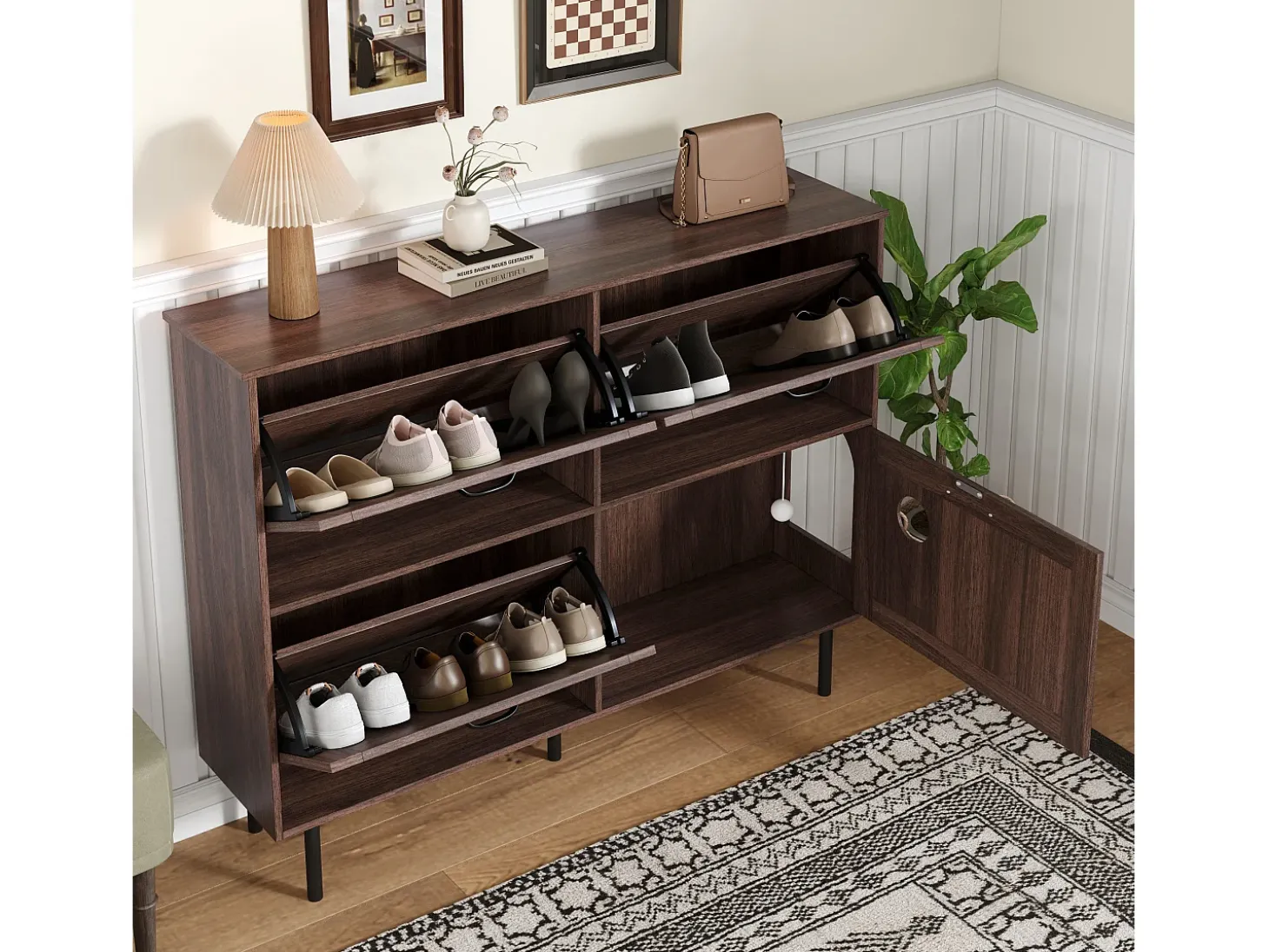 Zapatero en madera oscura con 4 puertas, tiradores y patas negras - ideal para la entrada